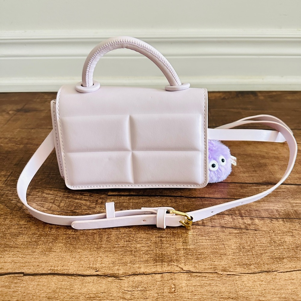 Elegant Cream Handbag